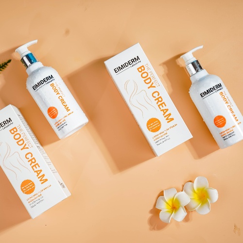 Kem Duong Trang Da Toan Than 1